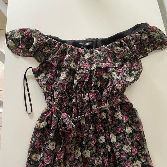 Frilly Floral Mini Dress - Picture 5 of 7